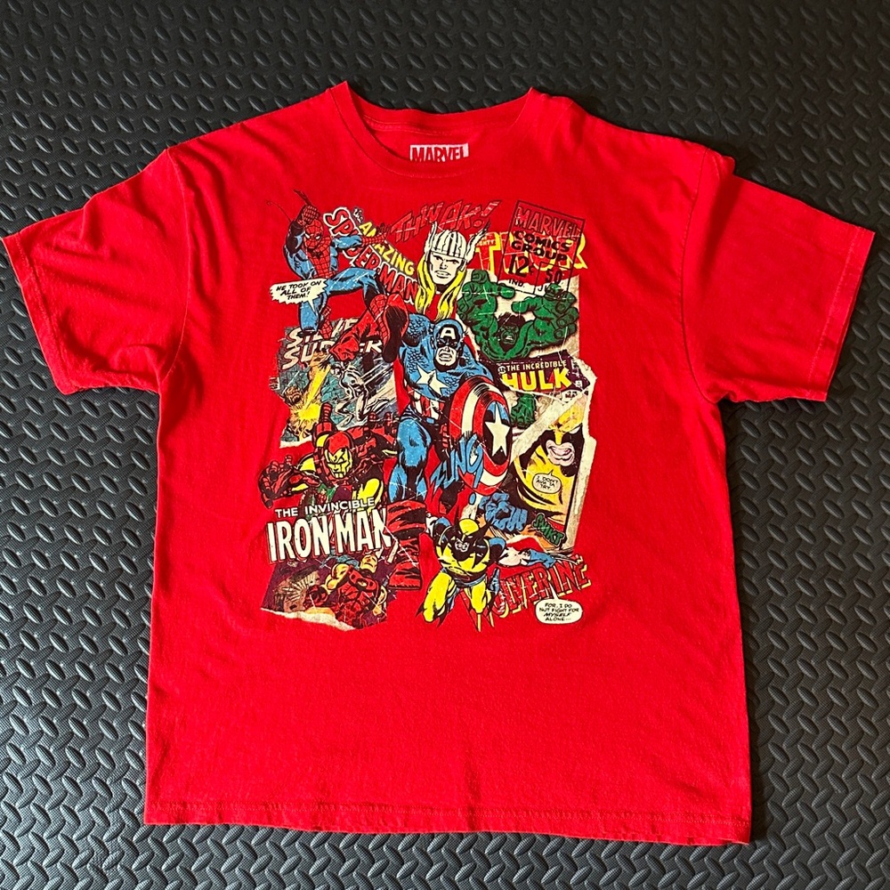 Marvel Red Graphic Tee - Short Sleeve